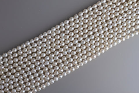 Oval Shape Freshwater Pearl Strand8-8.5mm