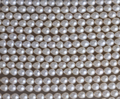 Oval Shape Freshwater Pearl Strand8-8.5mm