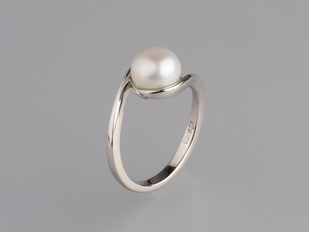 Sterling Silver with 8-8.5mm Button Shape Freshwater Pearl Ring