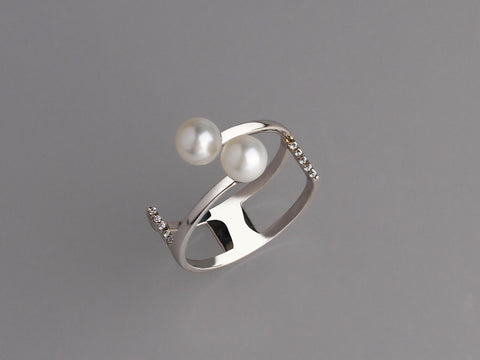 Sterling Silver Ring with 5-5.5mm Round Shape Freshwater Pearl and Cubic Zirconia
