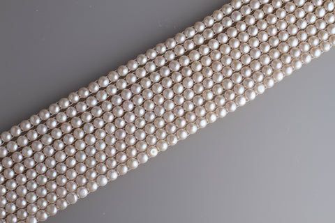 Two Hold Button Freshwater Pearl Strand 7.5-8mm