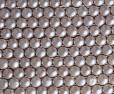 Two Hold Button Freshwater Pearl Strand 7.5-8mm