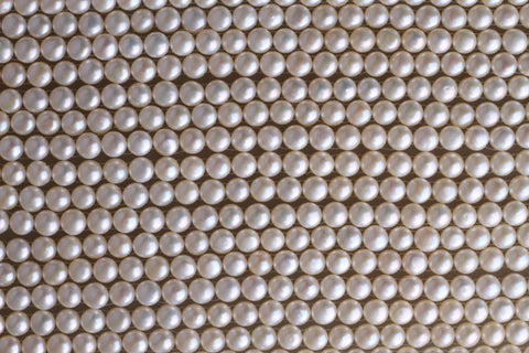 Two Hold Button Freshwater Pearl Strand 7.5-8mm