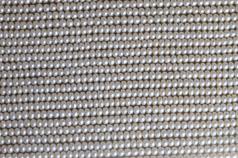 Center drilled Freshwater Pearl Strand 6-6.5mm