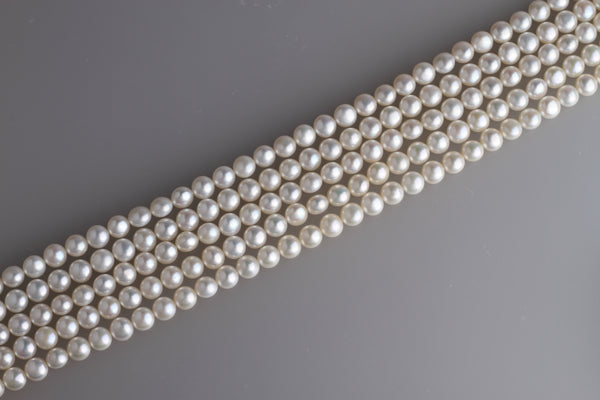 Double Shining Freshwater Pearl Strand 8.5-9mm