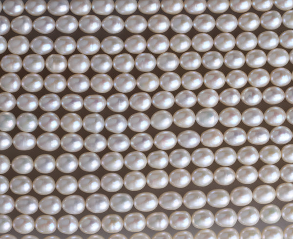 Oval Shape Freshwater Pearl Strand 9-9.5mm