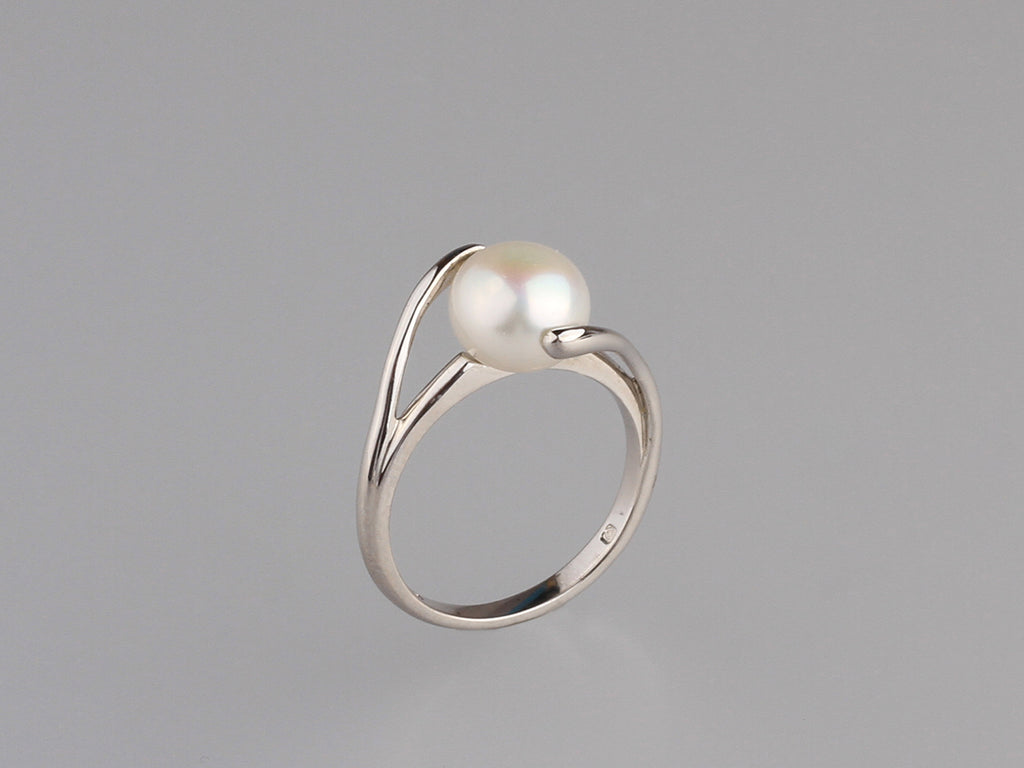 Sterling Silver Ring with 8.5-9mm Button Shape Freshwater Pearl