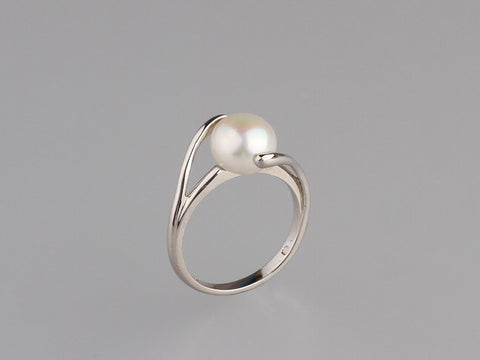 Sterling Silver Ring with 8.5-9mm Button Shape Freshwater Pearl