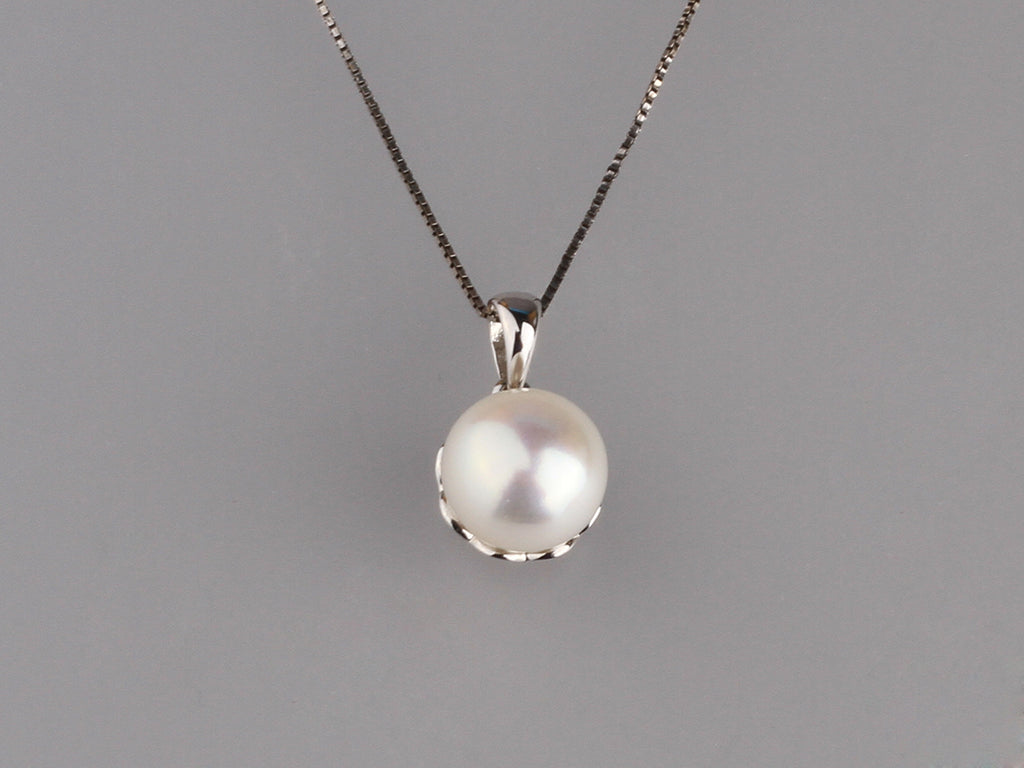 Sterling Silver Pendant with Button Shape Freshwater Pearl