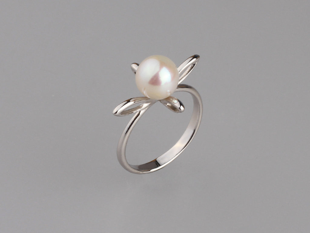 Sterling Silver Ring with 8-8.5mm Round Shape Freshwater Pearl