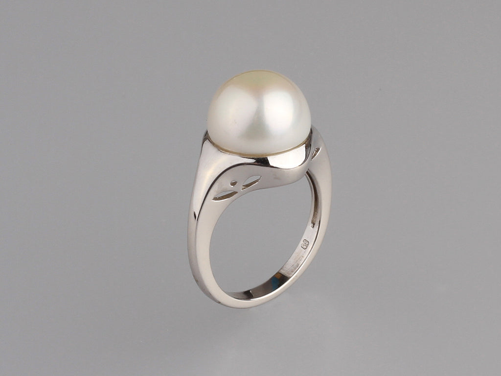 Sterling Silver Ring with 12-12.5mm Button Shape Freshwater Pearl