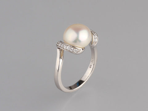 Sterling Silver Ring with 10-10.5mm Button Shape Freshwater Pearl and Cubic Zirconia