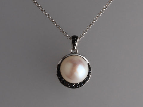 Sterling Silver Pendant with 10.5-11mm Button Shape Freshwater Pearl and Black Spinel