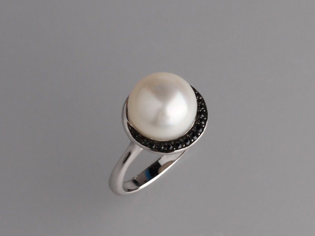 Sterling Silver Ring with 10.5-11mm Button Shape Freshwater Pearl and Black Spinel