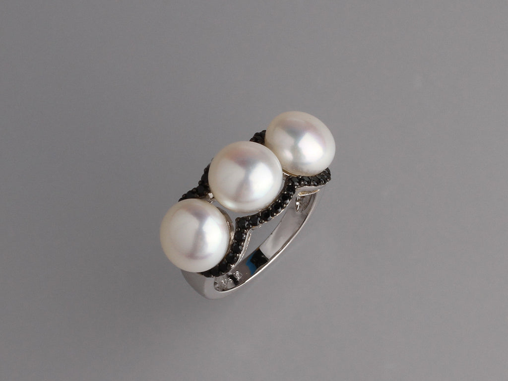 Sterling Silver Ring with 8.5-9mm Button Shape Freshwater Pearl and Black Spinel