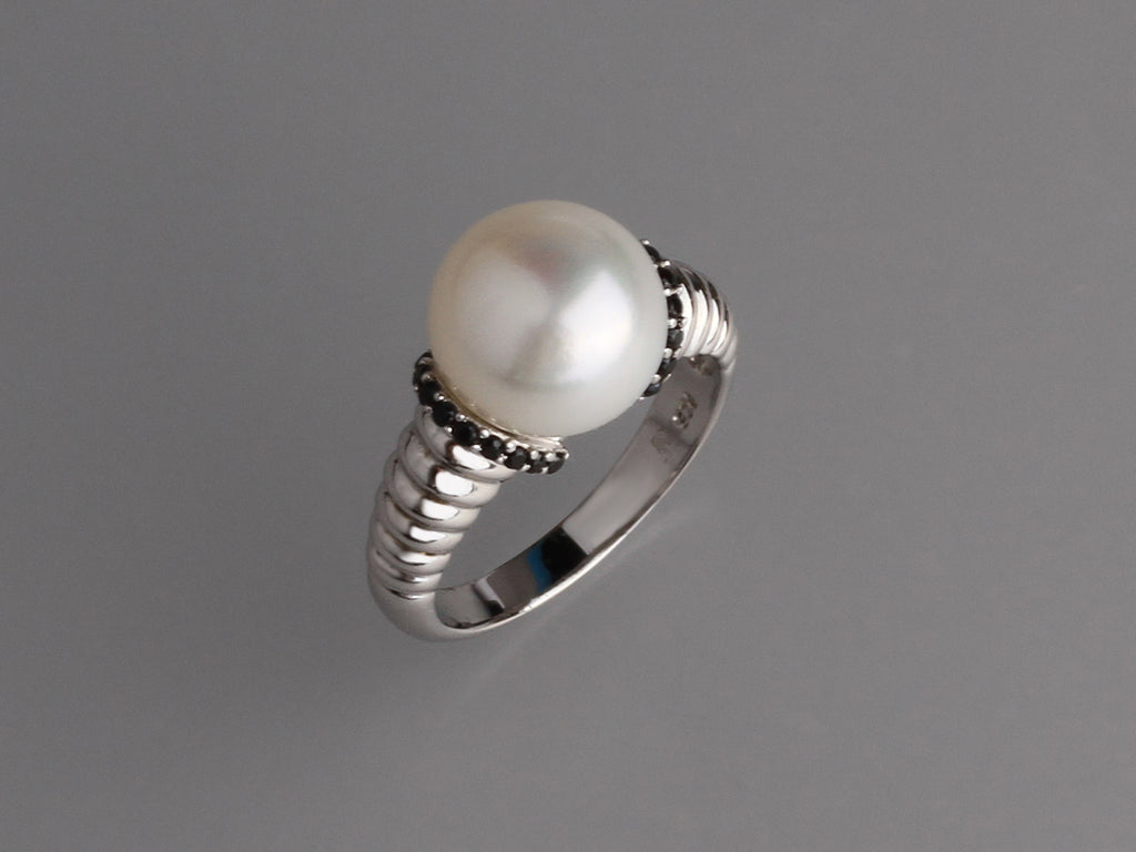Sterling Silver Ring with 10.5-11mm Button Shape Freshwater Pearl and Black Spinel