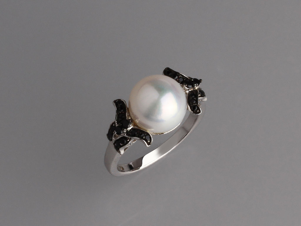 Sterling Silver Ring with 10-10.5mm Button Shape Freshwater Pearl and Black Spinel