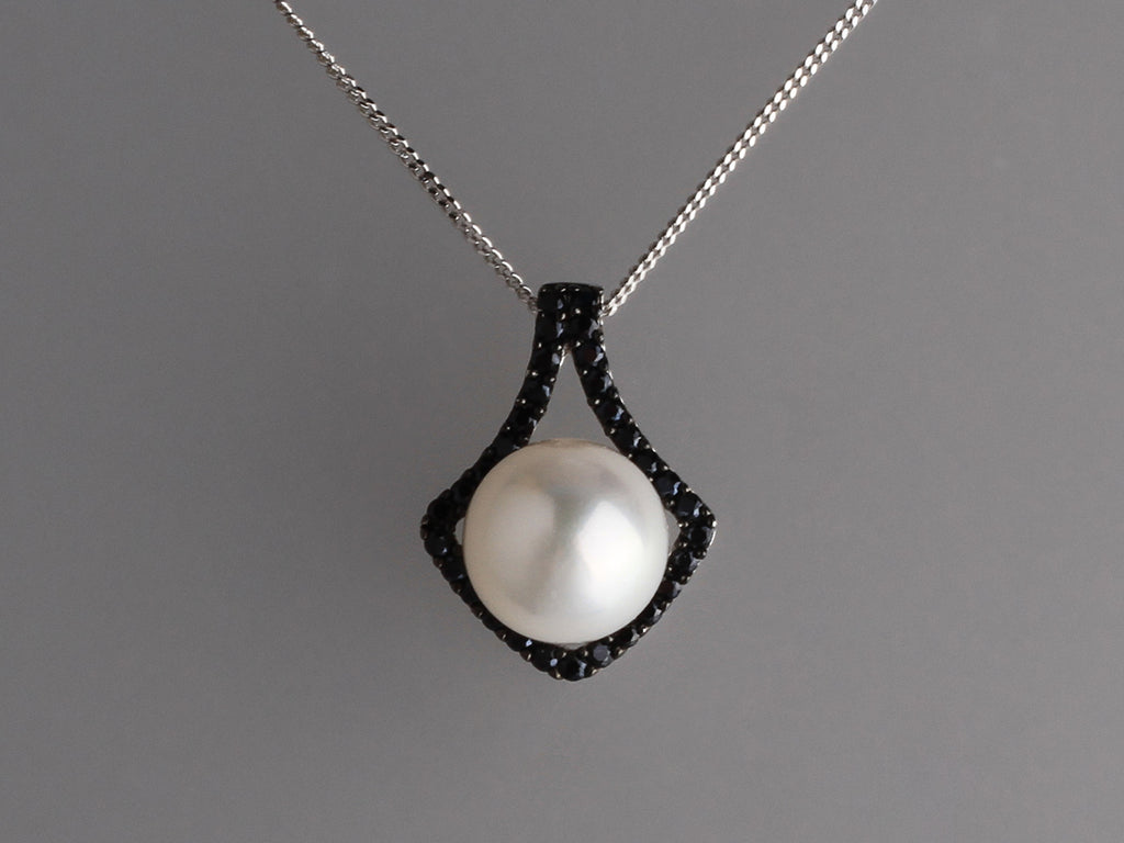 Sterling Silver Pendant with 10.5-11mm Button Shape Freshwater Pearl and black Spinel