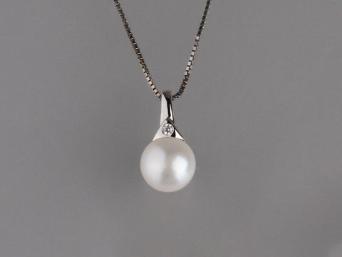 Sterling Silver Pendant with 7.5-8mm Button Shape Freshwater Pearl and Cubic Zirconia