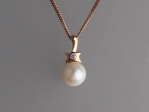 Rose Gold Plated Silver Pendant with 7-7.5mm Button Shape Freshwater Pearl and Cubic Zirconia