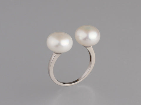 Sterling Silver Ring with 10-10.5mm Button Shape Freshwater Pearl