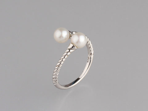 Sterling Silver Ring with 5.5-6mm Round Shape Freshwater Pearl