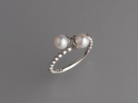 Sterling Silver Ring with 5.5-6mm Round Shape Freshwater Pearl