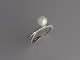 Sterling Silver Ring with 7-7.5mm Round Shape Freshwater Pearl