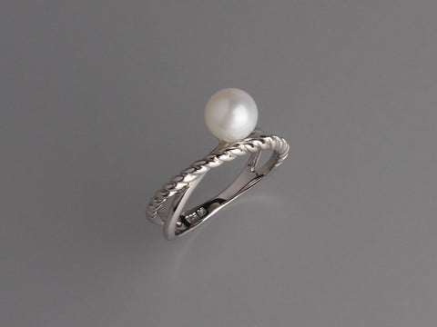 Sterling Silver Ring with 7-7.5mm Round Shape Freshwater Pearl