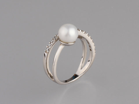 Sterling Silver Ring with 7-7.5mm Round Shape Freshwater Pearl and Cubic Zirconia