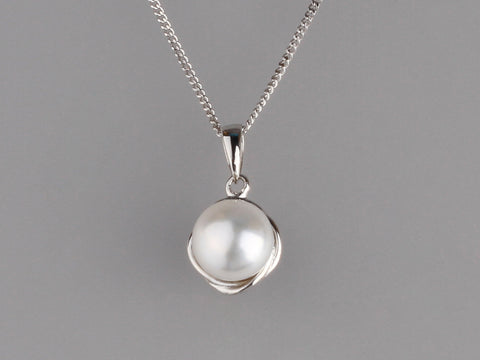 Sterling Silver Pendant with 8-8.5mm Button Shape Freshwater Pearl