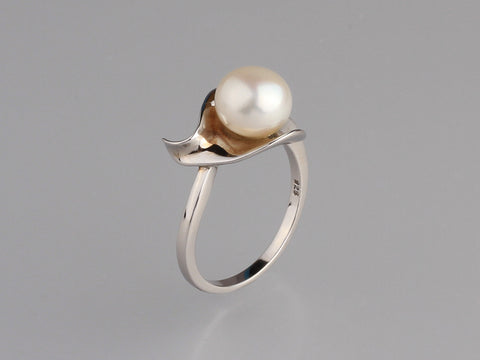 Sterling Silver Ring with 8-8.5mm Button Shape Freshwater Pearl