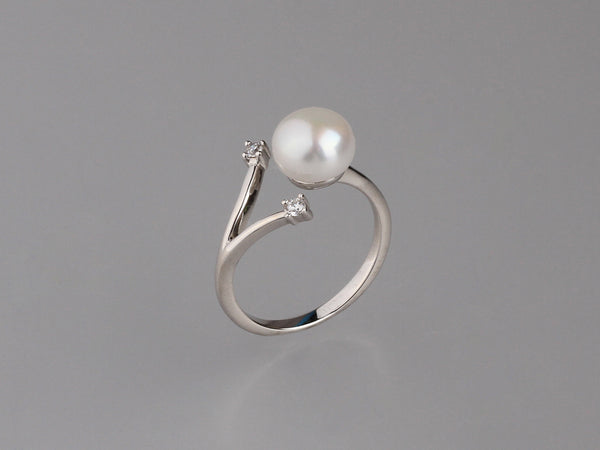 Sterling Silver with 8.5-9mm Button Shape Freshwater Pearl and Cubic Zirconia Ring