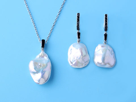 Sterling Silver Pendant with 16.5*26mm Baroque Shape Freshwater Pearl and Black Spinel