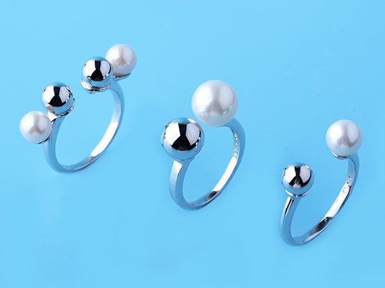 Sterling Silver Ring with 5.5-6mm Round Shape Freshwater Pearl