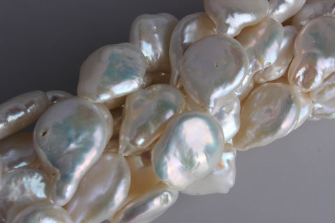 Irregular Coin Shape Freshwater Pearl 15-16mm (SKU: 955008)