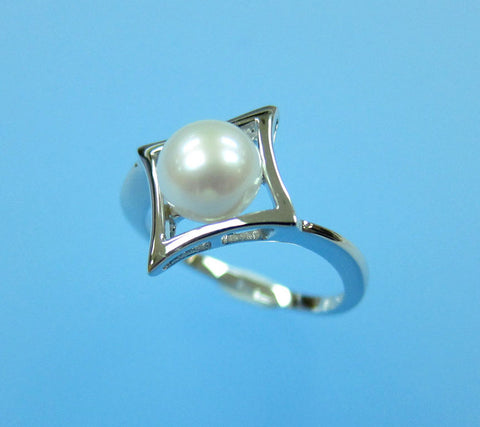 Sterling Silver Ring with 7-7.5mm Button Shape Freshwater Pearl